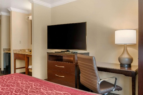 Comfort Inn Columbia Gorge image 2